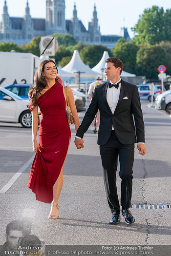 Kids Future Unlocked Charity Gala - Hofburg, Wien - Di 08.09.2026 - Dominic THIEM mit Freundin Lili PAUL-RONCALLI8