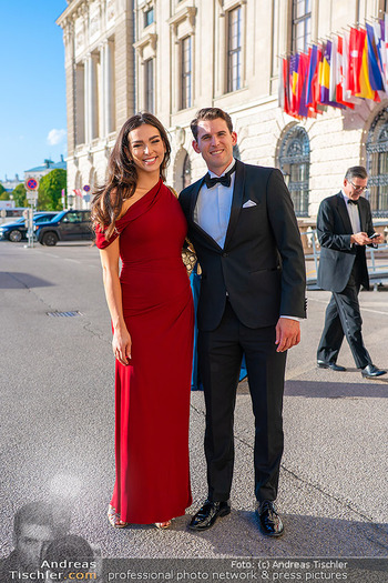 Kids Future Unlocked Charity Gala - Hofburg, Wien - Di 08.09.2026 - Dominic THIEM mit Freundin Lili PAUL-RONCALLI11