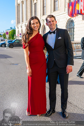 Kids Future Unlocked Charity Gala - Hofburg, Wien - Di 08.09.2026 - Dominic THIEM mit Freundin Lili PAUL-RONCALLI12