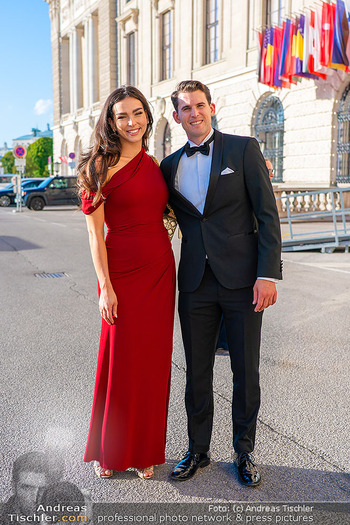 Kids Future Unlocked Charity Gala - Hofburg, Wien - Di 08.09.2026 - Dominic THIEM mit Freundin Lili PAUL-RONCALLI13