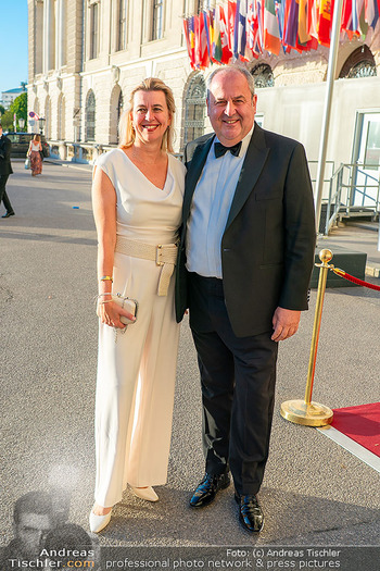 Kids Future Unlocked Charity Gala - Hofburg, Wien - Di 08.09.2026 - Josef und Gabi PRÖLL66