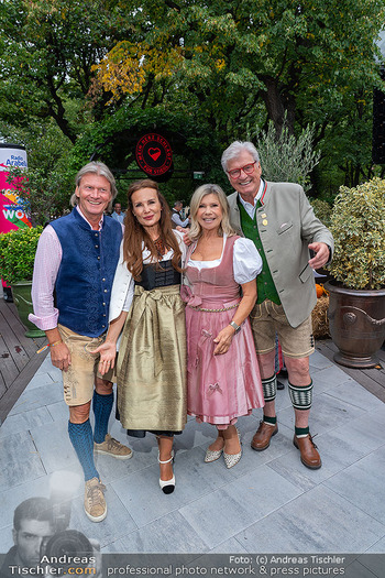 Almauftrieb - Freiherz, Wien - Do 10.09.2026 - Christian MAREK mit Freundin Julia BEENß, Marianne und Michael 19