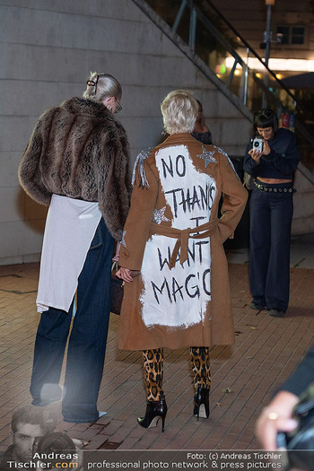 Eröffnung Vienna Fashion Week 26 - MQ Halle E, Wien - Mo 14.09.2026 - Martina und Lou-Ann GLEISSENEBNER-TESKEY38