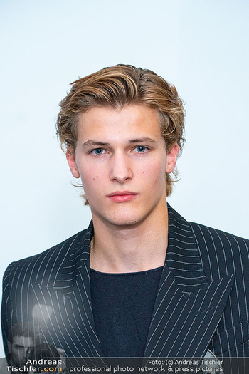 Eröffnung Vienna Fashion Week 26 - MQ Halle E, Wien - Mo 14.09.2026 - Laurids SEIDEL (Model, Portrait)46