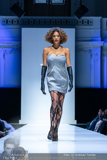 Eröffnung Vienna Fashion Week 26 - MQ Halle E, Wien - Mo 14.09.2026 - Model am Laufsteg, Modenschau, Modeschau, catwalk65