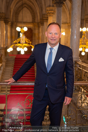 Emba Awards - Rathaus, Wien - Do 17.09.2026 - Alexander KNECHTSBERGER (Portrait)17