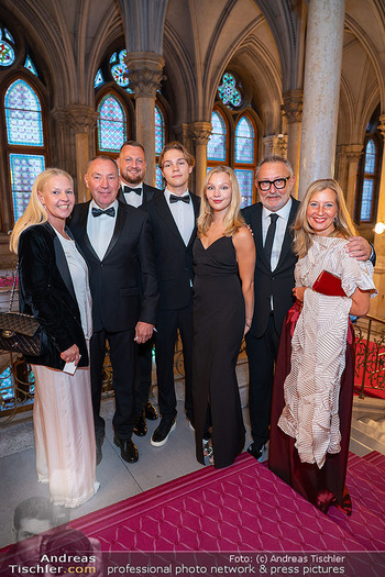 Emba Awards - Rathaus, Wien - Do 17.09.2026 - Karl KATOCH mit Familie38