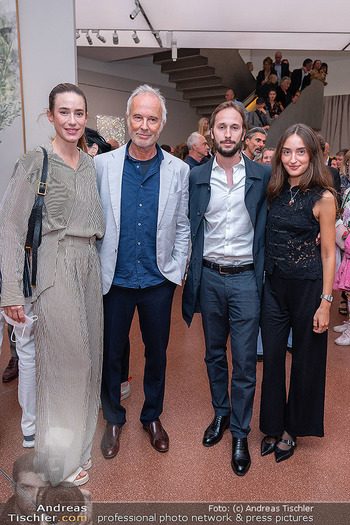 Elisabeth von Samsonow Ausstellungseröffnung - Heidi Horten Collection Museum - Fr 18.09.2026 - Familie Erwin WURM mit Ehefrau Elise und Sohn Michael und dessen102