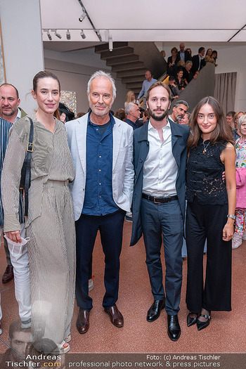 Elisabeth von Samsonow Ausstellungseröffnung - Heidi Horten Collection Museum - Fr 18.09.2026 - Familie Erwin WURM mit Ehefrau Elise und Sohn Michael und dessen103