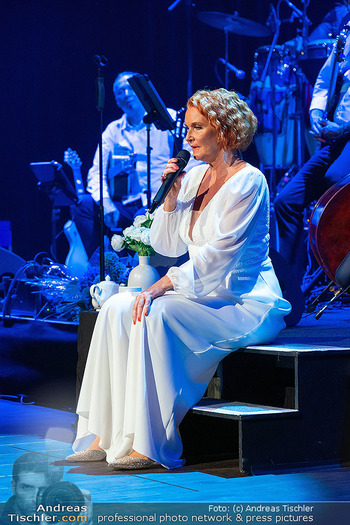 Maya Hakvoort 60er Galakonzert - Globe Wien - Sa 19.09.2026 - Maya HAKVOORT (Bühnenfoto)18