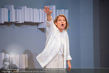 Bühnenfotos ´Alles was Sie wollen´ - Stadttheater Berndorf - Mi 23.09.2026 - Kristina SPRENGER12
