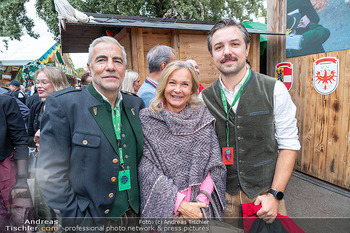 Wiener Wiesn Opening - Kaiserwiese Wiener Prater, Wien - Do 24.09.2026 - Christian PÖTTLER mit Sohn, Doris FELBER143