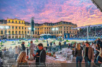 Longines global champions tour Opening - Schloss Schönbrunn, Wien - So 27.09.2026 - Schöner Sonnenuntergang, Abendstimmung, VIP-Bereich126