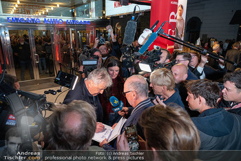 Kinopremiere ´Bruno - der junge Kreisky´ - Gartenbaukino Wien - Di 29.09.2026 - Medienrummel um Gerhard ZEILER23