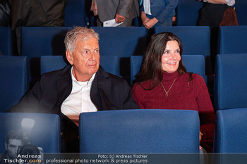 Kinopremiere ´Bruno - der junge Kreisky´ - Gartenbaukino Wien - Di 29.09.2026 - Gerhard ZEILER mit Ehefrau Alexandra LOHBERGER89