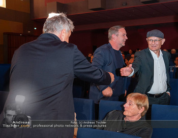 Kinopremiere ´Bruno - der junge Kreisky´ - Gartenbaukino Wien - Di 29.09.2026 - Handshake Gerhard ZEILER, Andreas Andi BABLER, Markus MARTERBAUE95