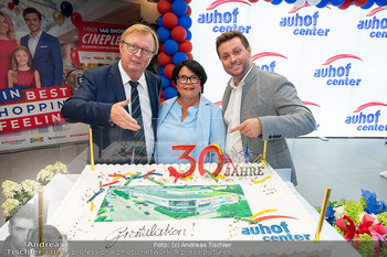 30 Jahresfeier - Auhof Center, Wien - Mi 30.09.2026 - Peter SCHAIDER Jun. und Sen. mit Inge29