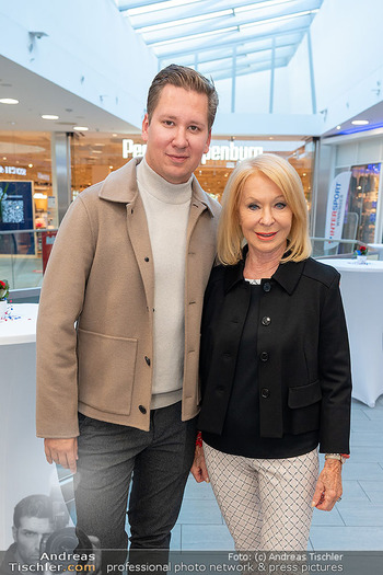 30 Jahresfeier - Auhof Center, Wien - Mi 30.09.2026 - Clemens TRISCHLER, Gerda ROGERS31
