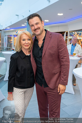 30 Jahresfeier - Auhof Center, Wien - Mi 30.09.2026 - Gerda ROGERS, Sigi FINK40