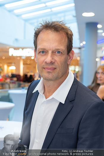 30 Jahresfeier - Auhof Center, Wien - Mi 30.09.2026 - Alexander WURZ (Portrait)45