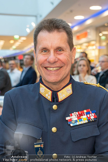 30 Jahresfeier - Auhof Center, Wien - Mi 30.09.2026 - Michael TAKACS (Portrait)58