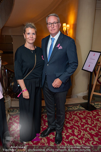 Pink Ribbon Auftakt 2026 - Grand Hotel Wien - Do 01.10.2026 - Philipp ITA mit Ehefrau Claudia26