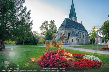 Premiere ´Alles was Sie wollen´ - Stadttheater Berndorf - Do 01.10.2026 - Reiterstatue, Marienkirche Berndorf, Kirche, Stadtpark12