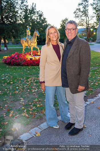 Premiere ´Alles was Sie wollen´ - Stadttheater Berndorf - Do 01.10.2026 - Herbert STEINBÖCK mit Freundin Petra15