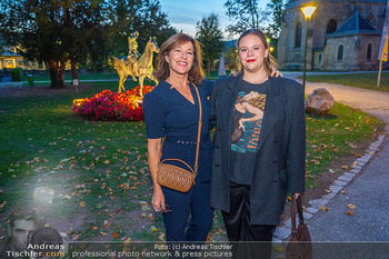 Premiere ´Alles was Sie wollen´ - Stadttheater Berndorf - Do 01.10.2026 - Julia CENCIG, Ida GOLDA27