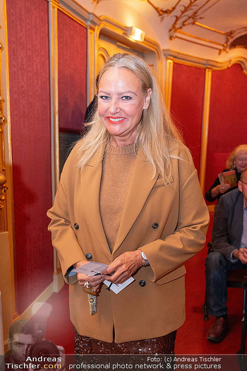 Premiere ´Alles was Sie wollen´ - Stadttheater Berndorf - Do 01.10.2026 - Verena SCHEITZ (Portrait)62