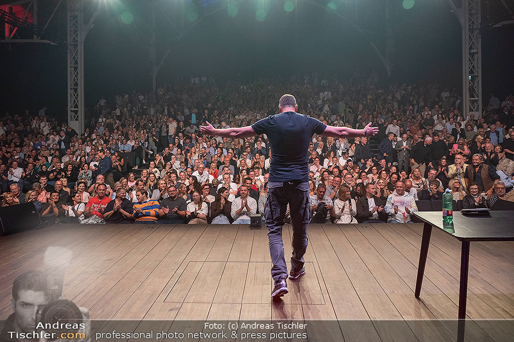 Premiere ´Born to be child´ - 2026-10-06 - Globe Wien