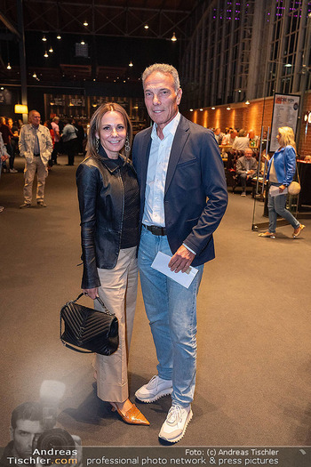 Premiere ´Born to be child´ - Globe Wien - Di 06.10.2026 - Michael KRAMMER mit Begleitung5