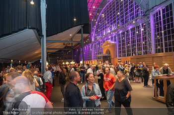 Premiere ´Born to be child´ - Globe Wien - Di 06.10.2026 - 82