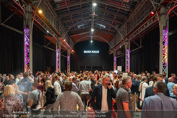 Premiere ´Born to be child´ - Globe Wien - Di 06.10.2026 - 83