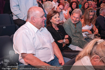Premiere ´Born to be child´ - Globe Wien - Di 06.10.2026 - 93