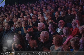 Premiere ´Born to be child´ - Globe Wien - Di 06.10.2026 - 105