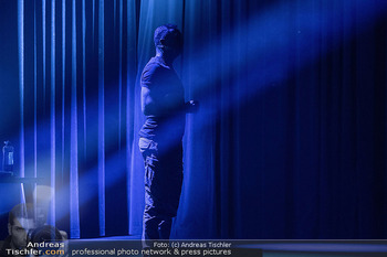 Premiere ´Born to be child´ - Globe Wien - Di 06.10.2026 - 111