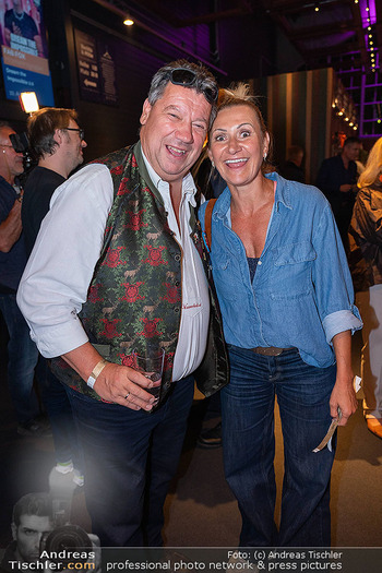 Premiere ´Born to be child´ - Globe Wien - Di 06.10.2026 - Georg Wiesenschurli Wiesnschurli MAYRHOFER123