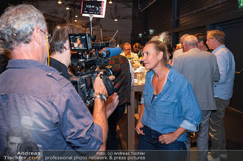 Premiere ´Born to be child´ - Globe Wien - Di 06.10.2026 - 128