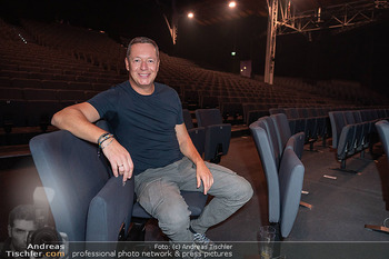 Premiere ´Born to be child´ - Globe Wien - Di 06.10.2026 - Alex KRISTAN (Portrait)132
