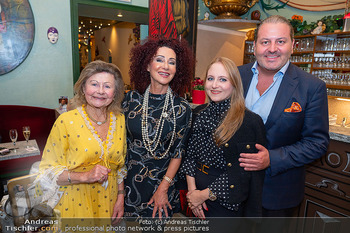 Premiere ´Außer Kontrolle´ - Theater Center Forum, Wien - Mi 07.10.2026 - Familie Christina, Jacqueline und Leo LUGNER, Martha HAIDINGER1