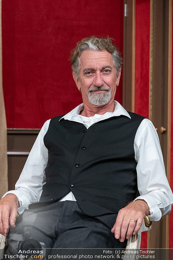 Premiere ´Außer Kontrolle´ - Theater Center Forum, Wien - Mi 07.10.2026 - Hubert WOLF (Portrait)5