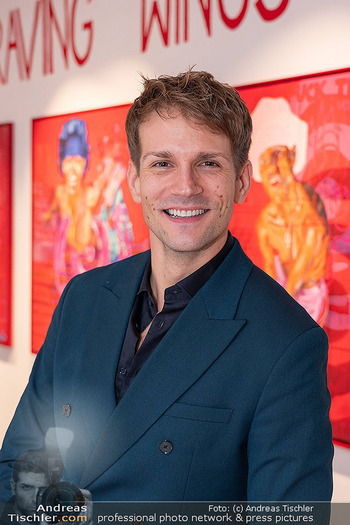 Dino Pearl Vernissage - Schlumberger Art Floor, Wien - Sa 10.10.2026 - Lukas RAPP (Portrait)8