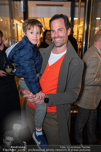 Boutique Opening - Hackett Boutique, Wien - Mi 14.10.2026 - Peter WINDHOFER mit Sohn Oskar18