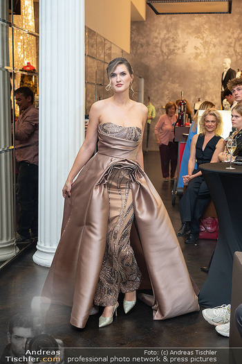 Kaffeesiederball Fashion Show - Bundy Schwarzenbergplatz, Wien - Do 15.10.2026 - 101