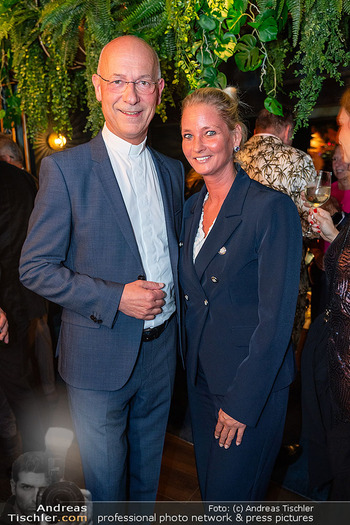 VIP Opening - Hotel Schani am Naschmarkt, Wien - Sa 17.10.2026 - Anton Toni FABER mit Freundin Natalie NEMEC114