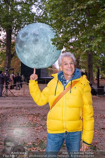 Klanglicht im Park - The Sound of Light - Schwarzenberggarten, Wien - Mo 19.10.2026 - Thomas BREZINA mit Mond2