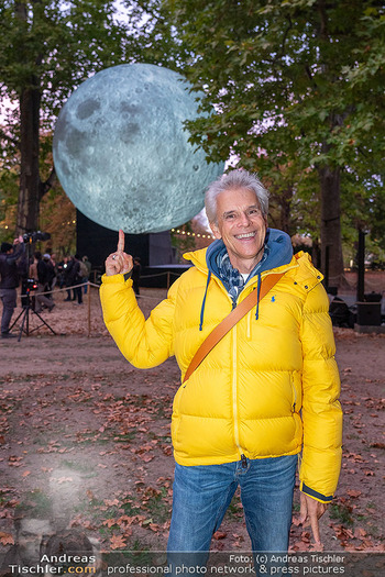 Klanglicht im Park - The Sound of Light - Schwarzenberggarten, Wien - Mo 19.10.2026 - Thomas BREZINA mit Mond8