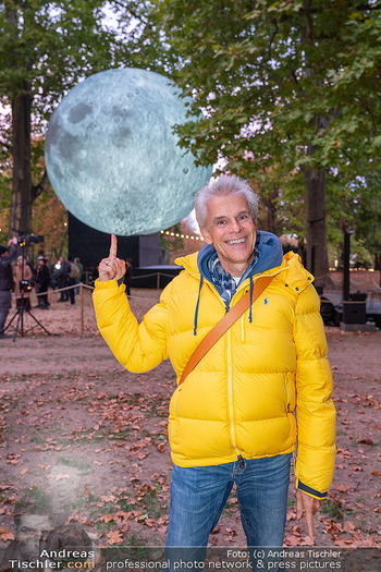 Klanglicht im Park - The Sound of Light - Schwarzenberggarten, Wien - Mo 19.10.2026 - Thomas BREZINA mit Mond9