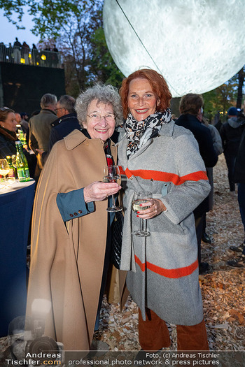 Klanglicht im Park - The Sound of Light - Schwarzenberggarten, Wien - Mo 19.10.2026 - Maya HAKVOORT mit Gesangslehrerin Susanne AMBERG-SCHNEEWEISS26